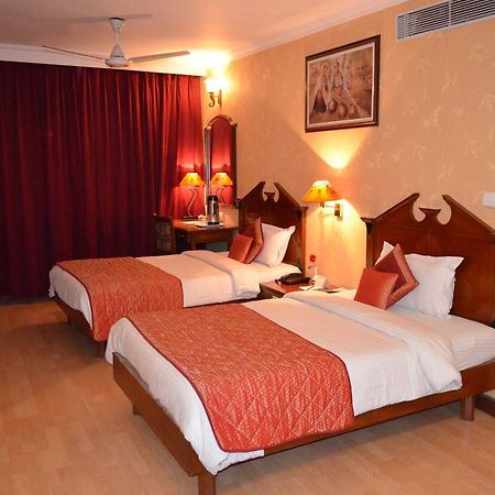 Hotel Grand Sartaj Νέο Δελχί Εξωτερικό φωτογραφία
