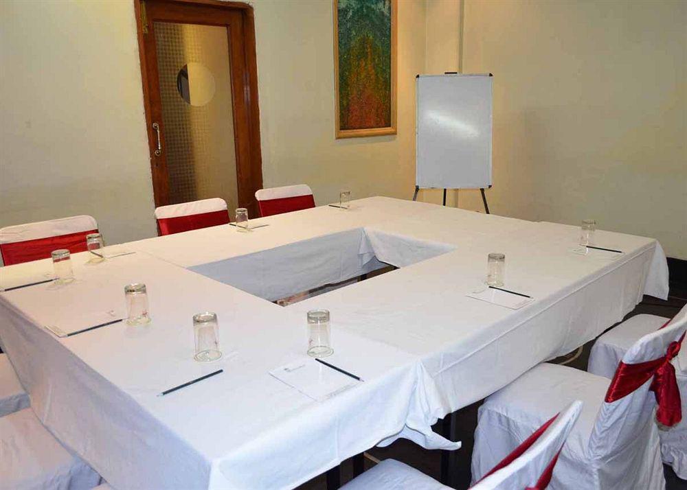Hotel Grand Sartaj Νέο Δελχί Εξωτερικό φωτογραφία